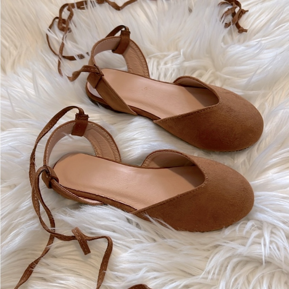 New lace up flats